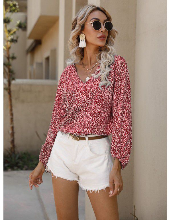 Summer European and American Women's European Station Small Fragmented Flower V-Neck 9/4 Sleeve Top T-shirt