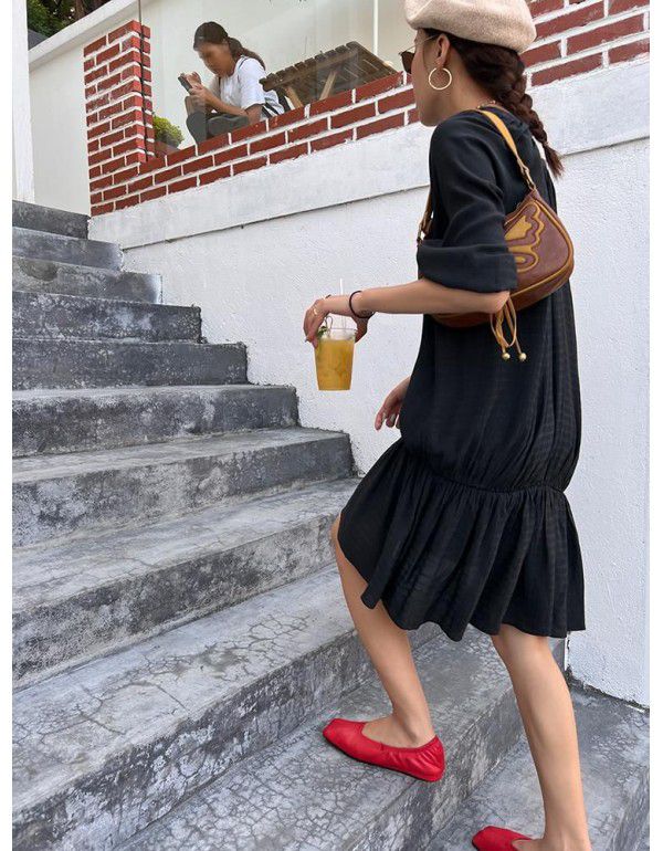 Summer New French High-end Temperament Celebrity Goddess Model High-end Sense V-neck Cold Dress Girl 