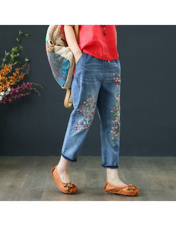 Light blue jeans, women's literary embroidery, oversized Harun pants, spring and summer new loose jeans, women's three-quarter elastic waist 