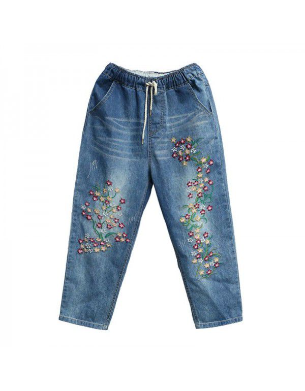 Light blue jeans, women's literary embroidery, oversized Harun pants, spring and summer new loose jeans, women's three-quarter elastic waist 