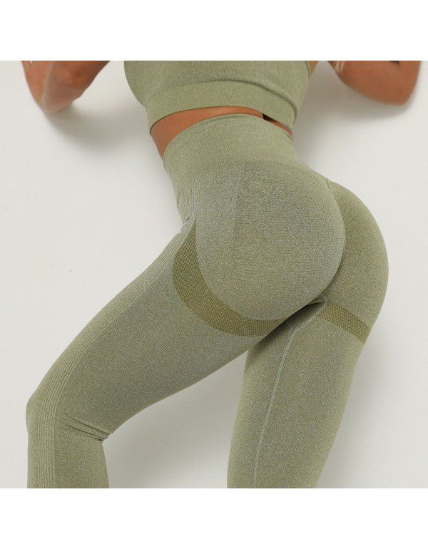 Seamless yoga suit in Europe and the United States Hip up Moisture wicking Yoga Pants Sports Fitness Pants Sexy Hip Show Leggings